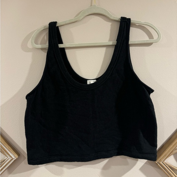 Black Aerie Crop Tank Top with Trim on the Side - Picture 2 of 5
